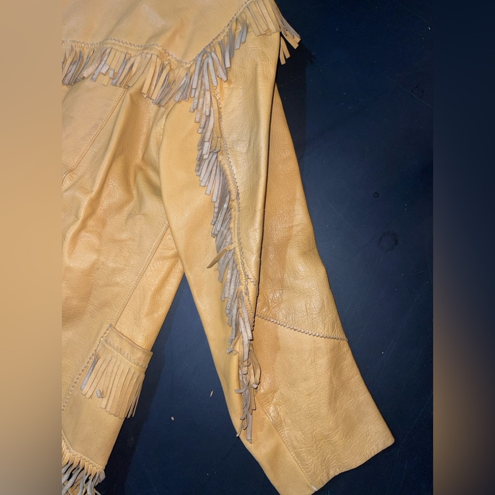 1950s-60s Vintage Cherokee Tan/Mustard Leather Jacket with Fringe - Picture 10 of 11
